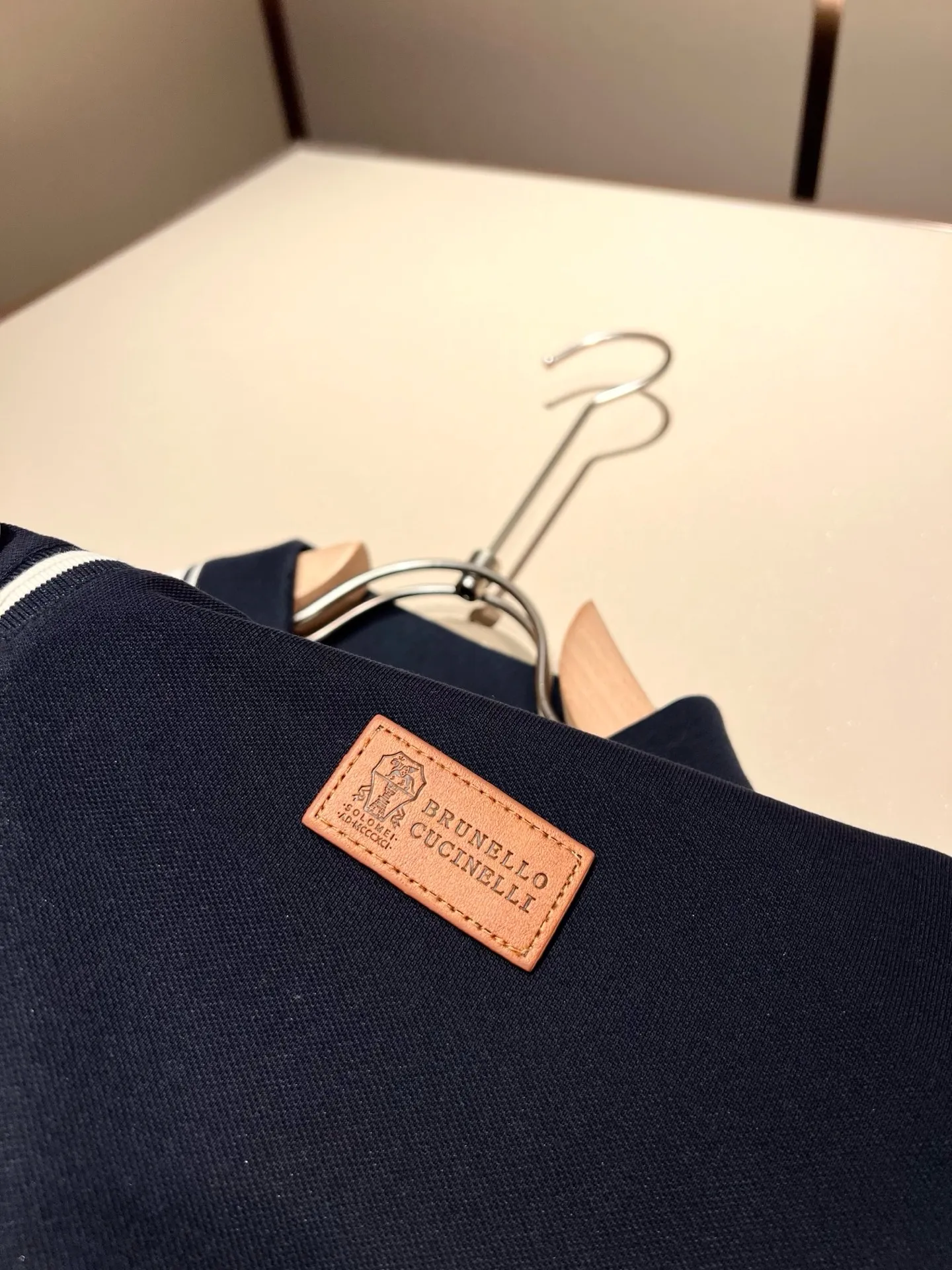 BC-Brunello Cucineli 2026 Spring and Summer New Arrival men's short-sleeved Polo shirt, a fashionable Versatile item loved by many celebrities! The LOGO leather on the chest is super nice. Friends who like Classic simplicity must not miss this one! The calm and elegant brand style has always been favored by the upper class! It is also the best choice for fashion items! The upper body is so handsome, highly recommended! ! ! The biggest attraction of this short-sleeved shirt is not only its own brand added value, but also the fact that this short-sleeved shirt is very cost-effective in terms of color matching and material! Customized original exclusive mesh cotton material design! Environmentally friendly washing, customized fabrics, and pre-shrinking treatment ensure a crisp fit. The combed cotton fabric feels super soft and smooth and absorbs sweat! It does not deform after washing, feels comfortable and smooth, and the upper body is soft and comfortable. The classic fashionable lapel design is simple but not complicated, and it is very attractive! Sizes:M-4XL